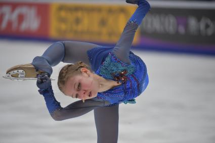 Москва.  Спортсменка из России Александра Трусова во время выступления в произвольной программе женского одиночного катания в рамках Гран-при по фигурному катанию `Кубок Ростелеком` во дворце спорта `Мегаспорт`.