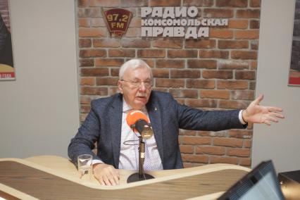 Москва. Декан Высшей школы (факультета) телевидения МГУ имени М.В. Ломоносова Виталий Третьяков на радио`Комсомольская правда`.
