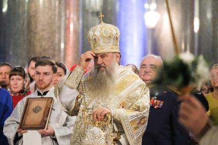 Санкт-Петербург.   Митрополит Санкт-Петербургский и Ладожский Варсонофий во время Рождественского богослужения в Казанском соборе.