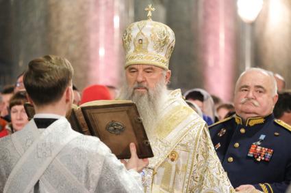 Санкт-Петербург.   Митрополит Санкт-Петербургский и Ладожский Варсонофий во время Рождественского богослужения в Казанском соборе.