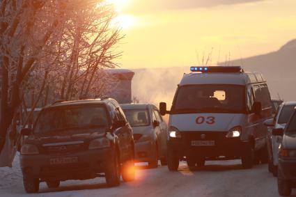 Красноярск. Автомобиль скорой помощи на одной из улиц города.