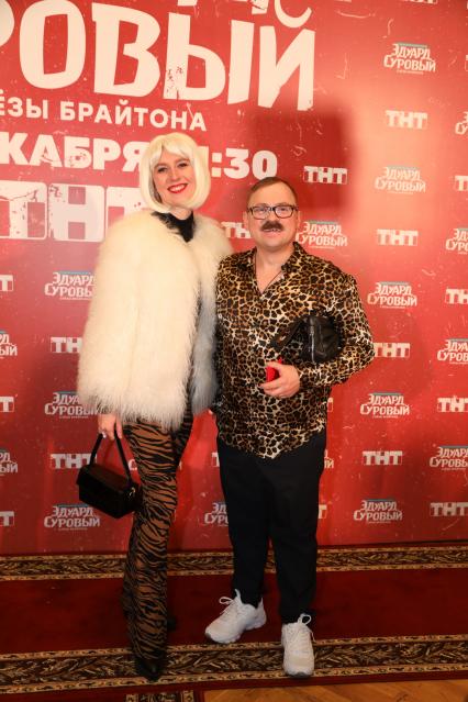 Диск385. Научно-исследовательский кинофотоинститут ордена Красного знамени. Премьера документального фильма телеканала ТНТ ЭДУАРД СУРОВЫЙ. СЛЕЗЫ БРАЙТОНА. 2019. На снимке: актеры Александра Велескевич и Андрей Гайдулян