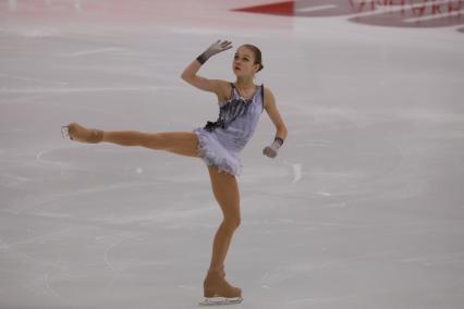 Красноярск. Фигуристка Анна Щербакова выступает в женском одиночном катании на ЧР по фигурному катанию.