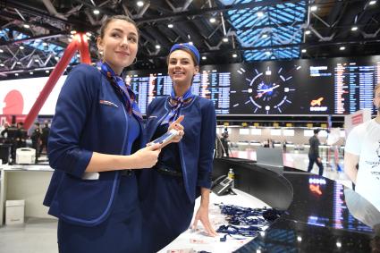 Московская область. Сотрудницы международного аэропорта Шереметьево в здании нового терминала С.