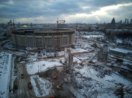 Москва.  Здание СК `Олимпийский`, где идет реконструкция.