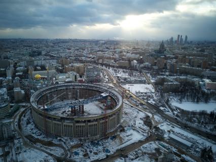 Москва.  Здание СК `Олимпийский`, где идет реконструкция.