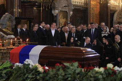 Диск 384 Президент РФ Владимир Путин вдова Лужкова Елена Батурина Дочь Лужкова Елена вдова дочь Лужкова Ольга на церемонии прощания с бывшим мэром Москвы Юрием Лужковым в храме Христа Спасителя