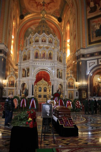 Диск 384  храм Христа Спасителя церемония прощания с бывшим мэром Москвы Юрием Лужковым