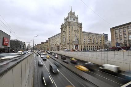 Москва.  Вид на Садовое кольцо  и Маяковский тоннель.