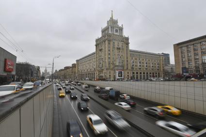 Москва.  Вид на Садовое кольцо  и Маяковский тоннель.