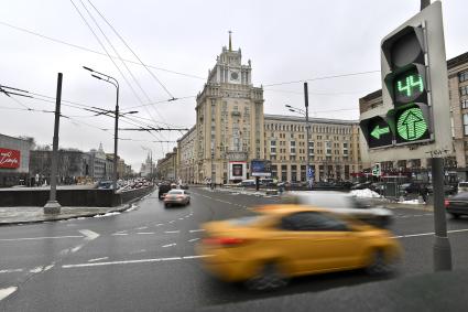 Москва.  Вид на Садовое кольцо и гостиницу Пекин.