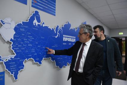 Москва. Президент РАН  Александр Сергеев  в редакции `Комсомольская правда`.