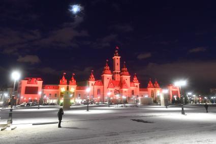 Москва. Территория тематического парка `Остров мечты` в Нагатинской пойме.