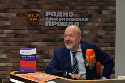 Москва. Председатель Комитета Государственной Думы по государственному строительству и законодательству Павел Крашенинников на радио `Комсомольская правда`.