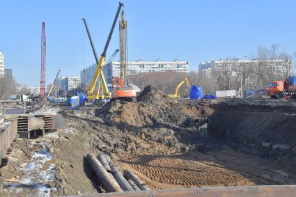 Москва. Строительная площадка  станции Московского метрополитена `Кленовый бульвар`.