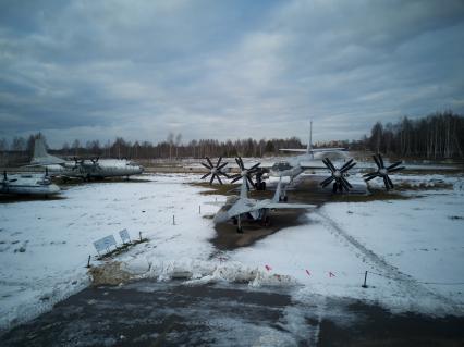 Московская область, Монино.   Экспозиция самолетов в Центральном музее Военно-воздушных сил в Монине.