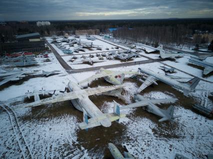 Московская область, Монино.   Экспозиция самолетов в Центральном музее Военно-воздушных сил в Монине.