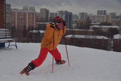 Москва.  В горнолыжном комплексе `Кант`на Нагорной.