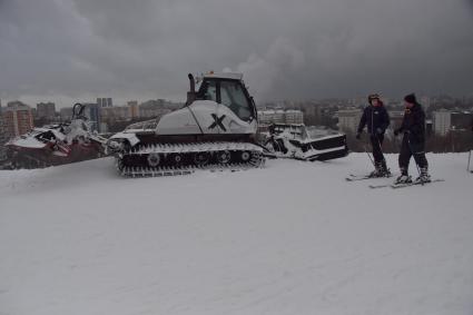 Москва.  Горнолыжный комплекс`Кант`на Нагорной.