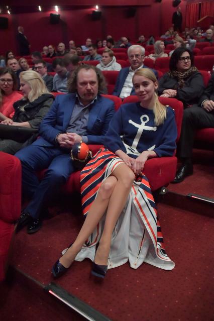 Москва. Актриса Алена Чехова и актер Алексей Лушинна премьере фильма режиссера Константина Буслова `Калашников` в кинотеатре `Октябрь`.