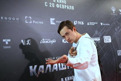 Диск395. Кинотеатр КАРО 11 ОКТЯБРЬ. Премьера фильма КАЛАШНИКОВ. 2020. На снимке: актер Эльдар Калимулин