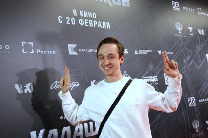 Диск395. Кинотеатр КАРО 11 ОКТЯБРЬ. Премьера фильма КАЛАШНИКОВ. 2020. На снимке: актер Эльдар Калимулин