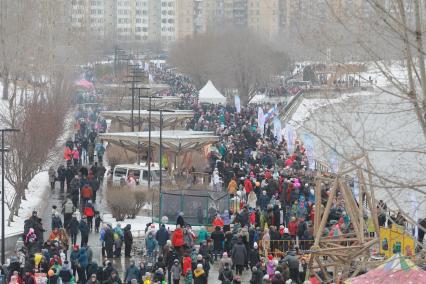 Красноярск. Во время праздничных гуляний в честь Широкой Масленицы.