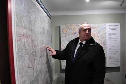 Ржевская область. Хорошово. Депутат ПС Франц Клинцевич в доме , где остананавливался Сталин, а теперь филиал Музея Победы Великой Отечественной войны.