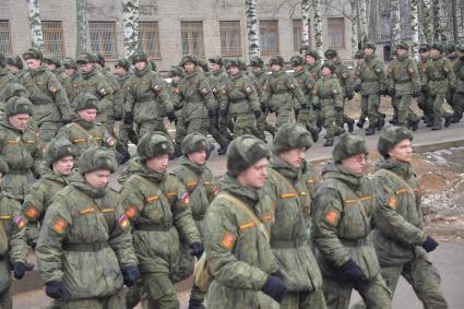 Переславль-Залесский.   Всероссийский конкурс профессионального мастерства среди женщин-военнослужащих `Макияж под камуфляж` в учебном центре РВСН.