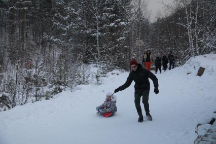 Красноярск. Горожане в природном парке.