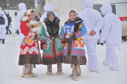 Ханты-Мансийск.  Участницы на празднике `День оленевода`.