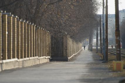 Екатеринбург. Горожане в опустевшем городе, во время нерабочей недели объявленной президентом РФ для снижения темпов распространения коронавируса COVID-19