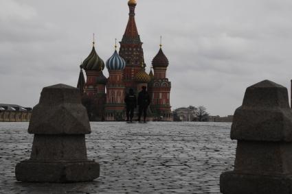 Москва. Опустевшая Красная площадь.