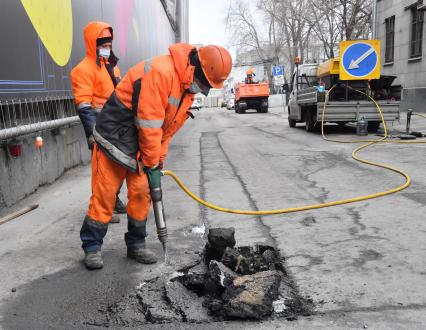 Москва. Ремонтные работы на улицах города.