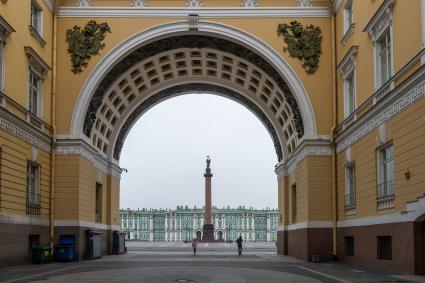 Санкт-Петербург. Вид на арку Главного штаба.