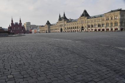 Москва. Вид на пустую  Красную площадь.