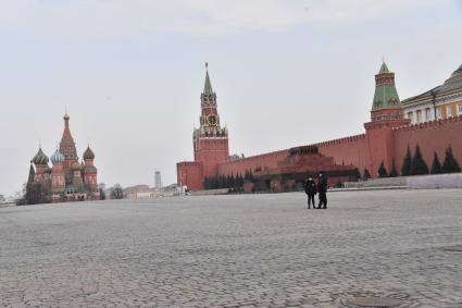 Москва. Сотрудники полиции на Красной площади.