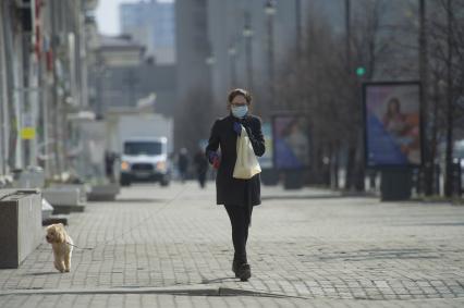 Екатеринбург. Горожане во время режима самоизоляции, введеного из-за распространения коронавирусной инфекции COVID-19