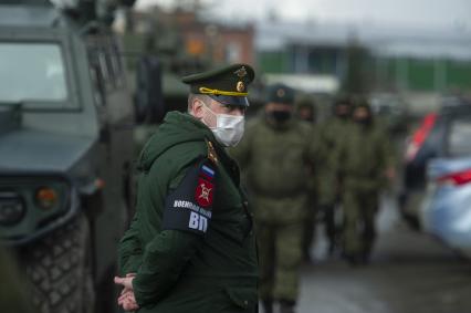 Екатеринбург. Репетиция военного парада. Военнослужащие в медицинских масках для нераспространения коронавирусной инфекции COVID-19