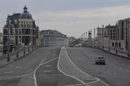 Москва. Большой Москворецкий мост без народа.