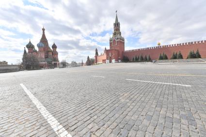 Москва. Красная площадь без людей.