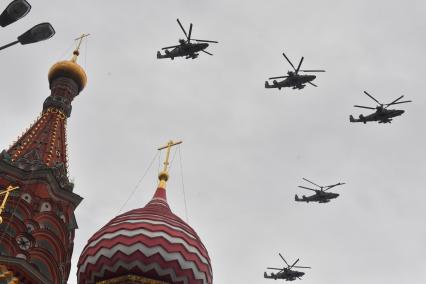 Москва. Во время репетиции воздушного парада Победы.