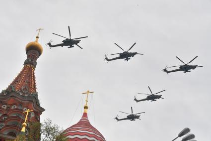 Москва. Во время репетиции воздушного парада Победы.