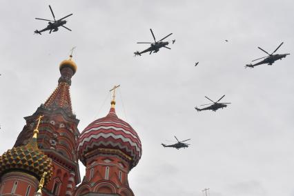 Москва. Во время репетиции воздушного парада Победы.