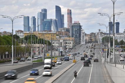 Москва. Вид на Московский международный деловой центр `Москва-Сити`.