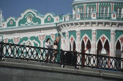 Екатеринбург. Горожане во время режима самоизоляции, введеного для нераспространения новой коронавирусной инфекции COVID-19