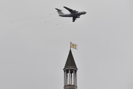 Москва. Во время воздушного парада Победы в Москве.