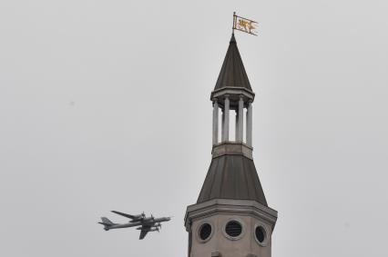 Москва. Во время воздушного парада Победы в Москве.