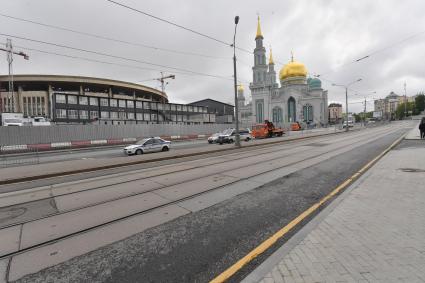 Москва. Вид на Московскую соборную мечеть во время праздника Ураза-байрам.