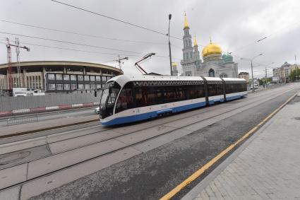 Москва. Вид на Московскую соборную мечеть во время праздника Ураза-байрам.